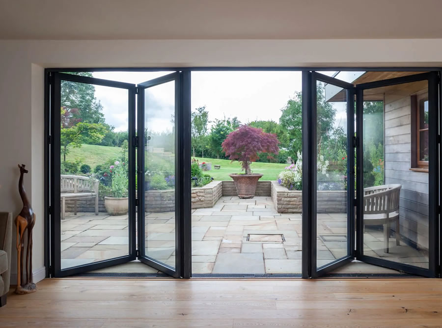 aluminium folding door